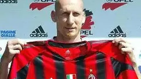 “中国U20国家队发布28人集训名单，全力备战亚洲杯主场赛事——央视新闻客户端报道”