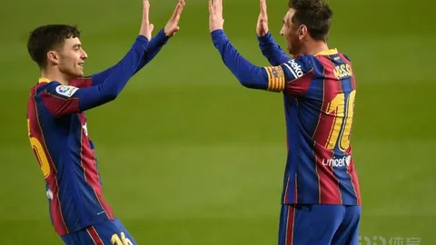 歐預賽最年長首發：伊布補時出場繼創紀錄